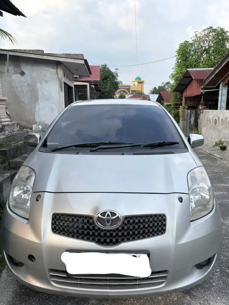 Toyota Yaris Type E 1.5 M/T