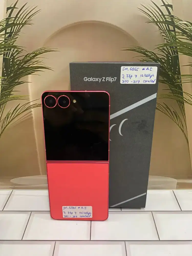 Samsung Galaxy Z Flip 7 12/256gb coralred second.