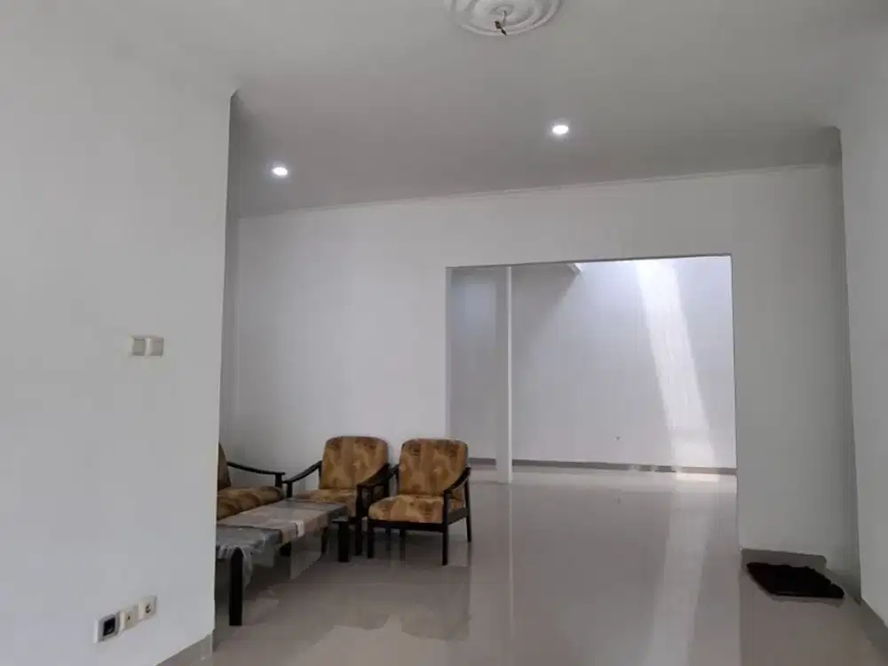 RUMAH BAGUS SIAPHUNI KOTA WISATA CIBUBUR JAKARTA TIMUR