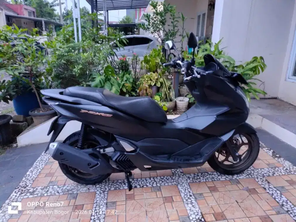 Honda PCX ABS 2023 - Low KM (8rb-an)