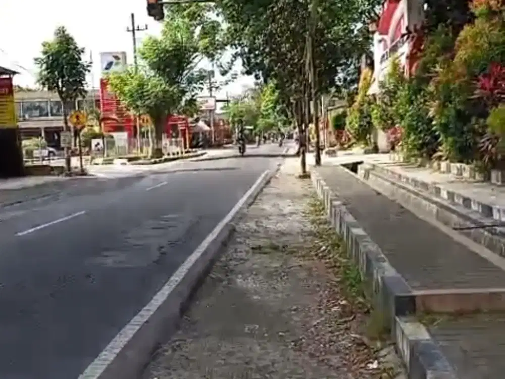 TANAH POROS JALAN RAYA SUKORAHARJO KEPANJEN MALANG