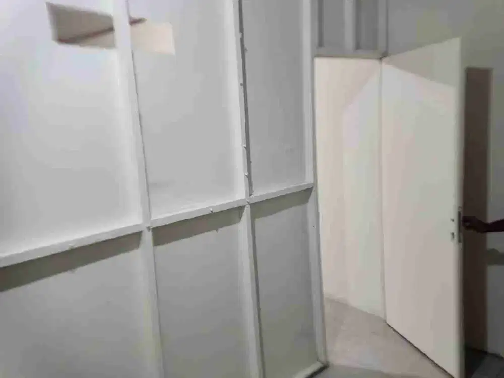 Disewakan ruko 2 lantai D'residence Setia Asih Kec. Tarumajaya