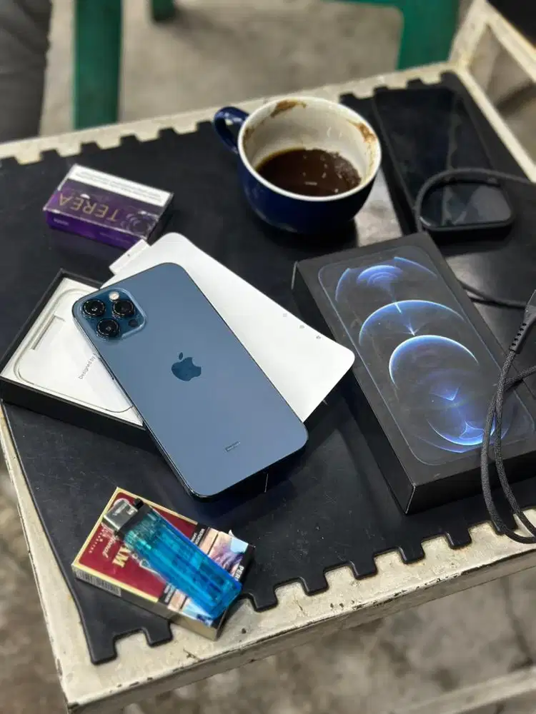 iPhone 12pro max 128 iBox