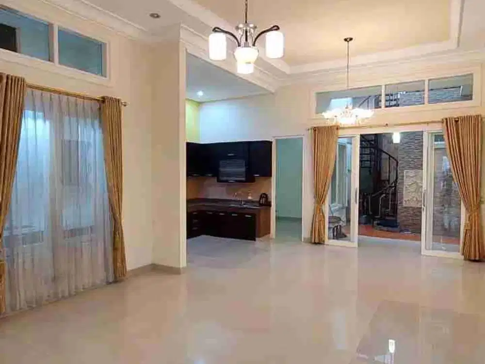 DIJUAL RUMAH DIJALAN UTAMA PERUMAHAN CENTRAL PARK AHMAD YANI