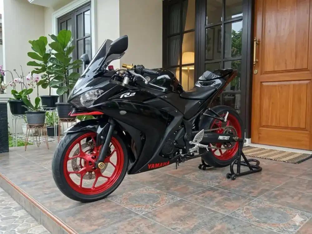 Yamaha sport glowing