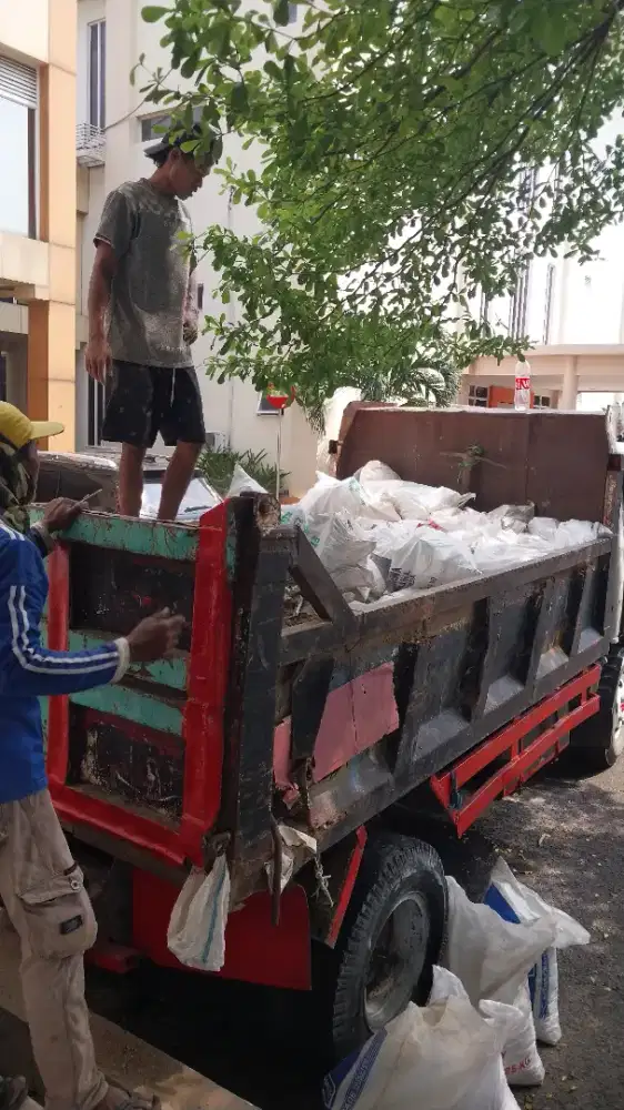 Buang puing sampah banguna  sampah peroyek