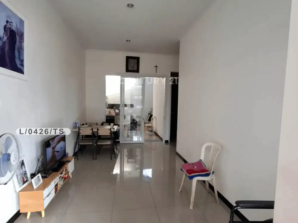 Rumah Minimalis Dan Strategis Di Taman Holis Indah 1 Bandung