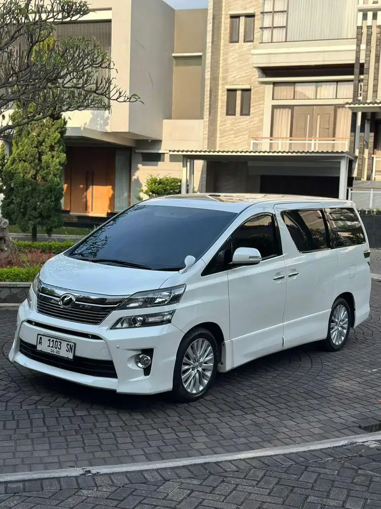 Toyota Velfire Z 2013