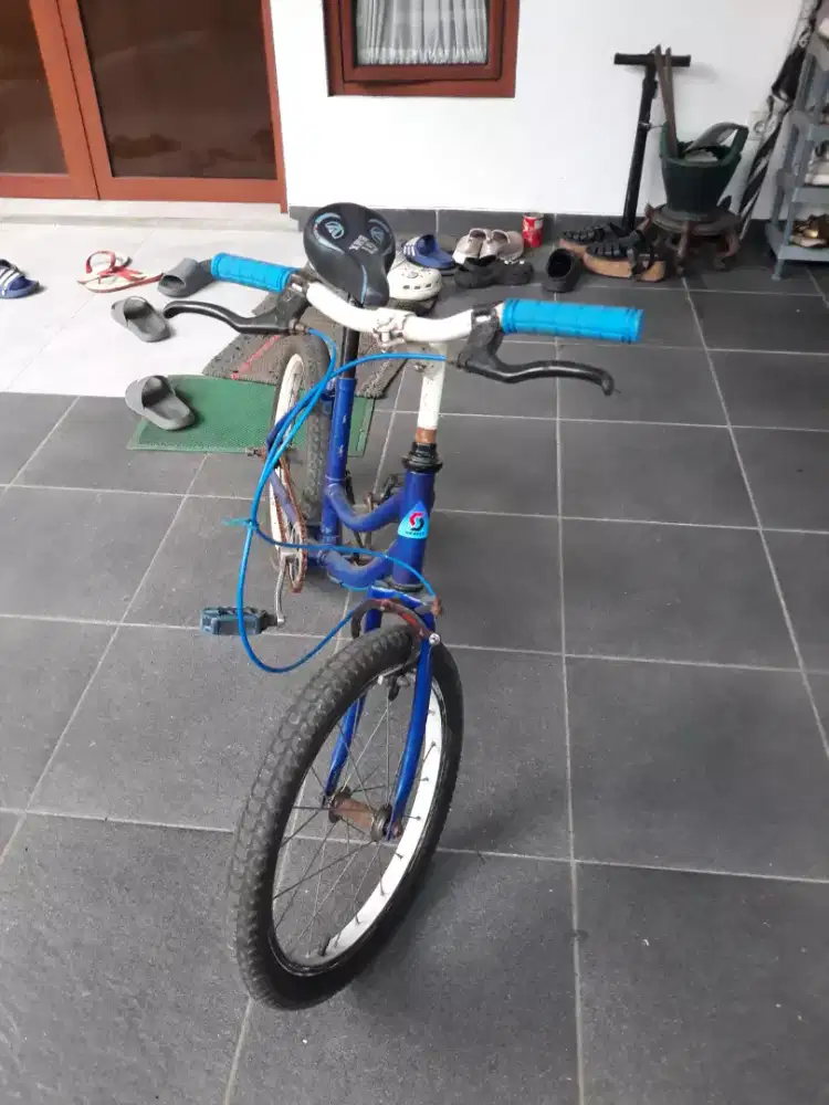Di jual sepeda anak anak bekas