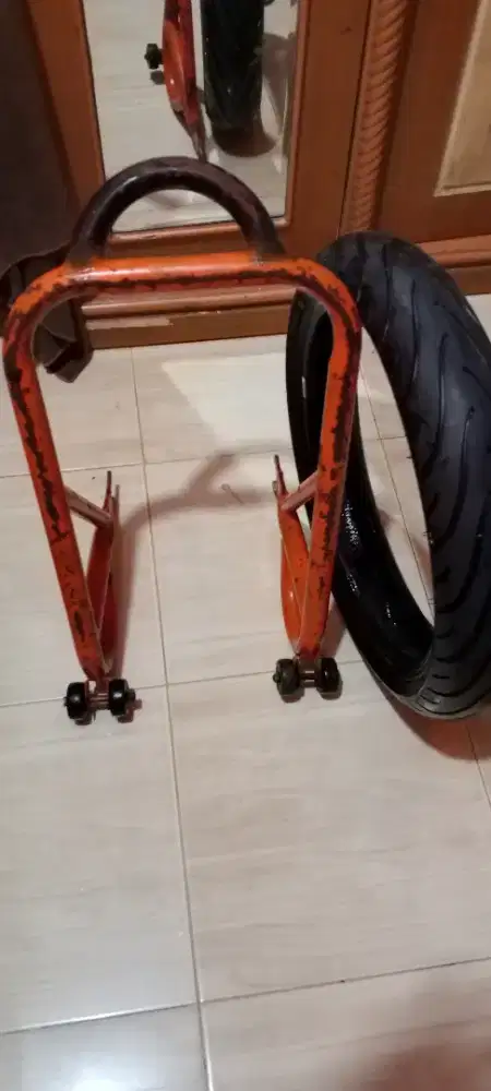 Jual murah Paddock dan ban bekas pakai motor vixio