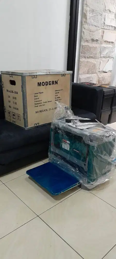 Modern M304 M-304 Mesin Planer Thicknesser Serut Kayu 12 Inch Like New