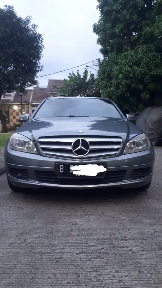 Mercedes-Benz C200 2010 Bensin