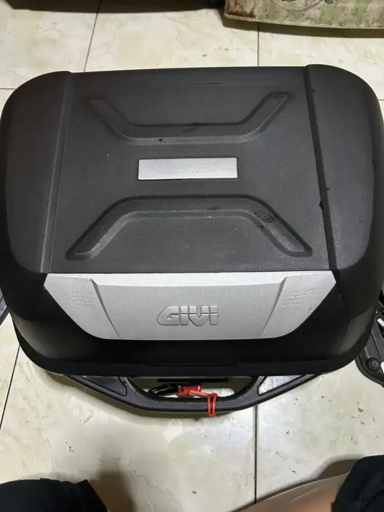 BOX GIVI E43NTL