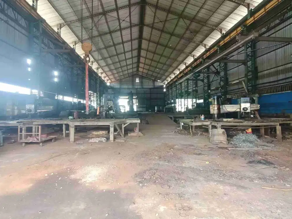 Pabrik di Gunung Gangsir