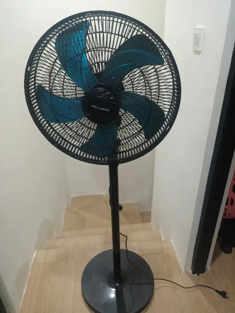 Dijual kipas angin tornado standing 16 inch merk welhome