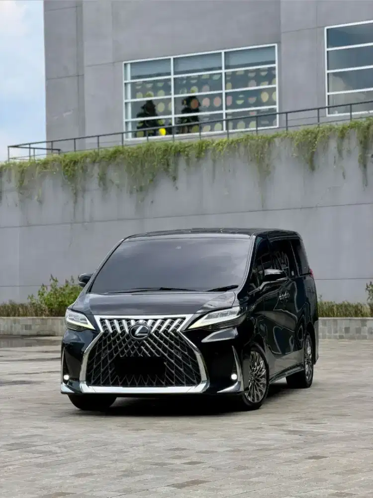 [ CASH ] LEXUS LM350 VIP 2+2