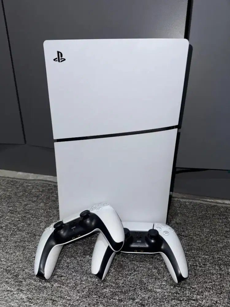 PS5 Original Mulus Like New + 2 Stik, Siap Main!