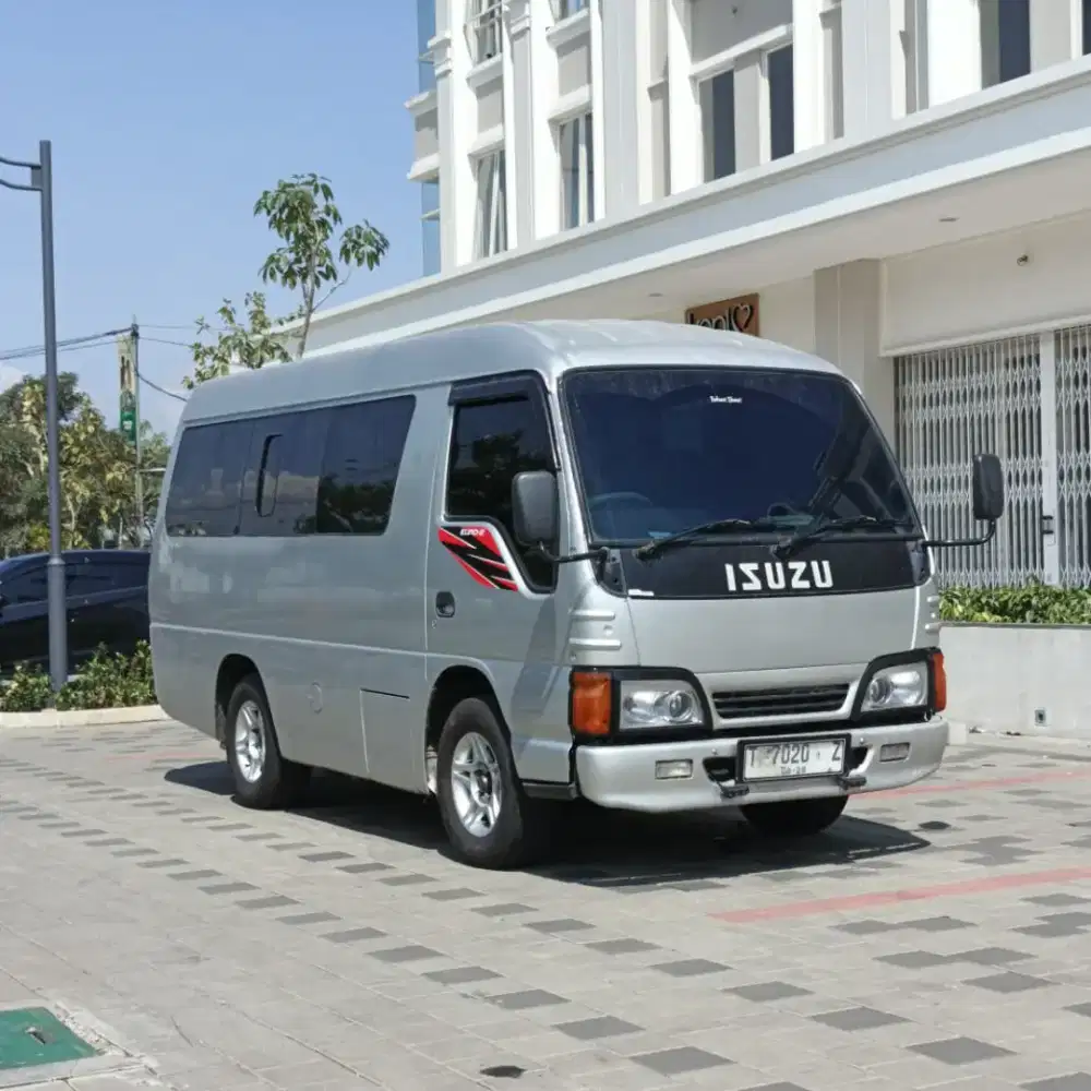 Isuzu Elf NHR55 Manual 2008 Solar