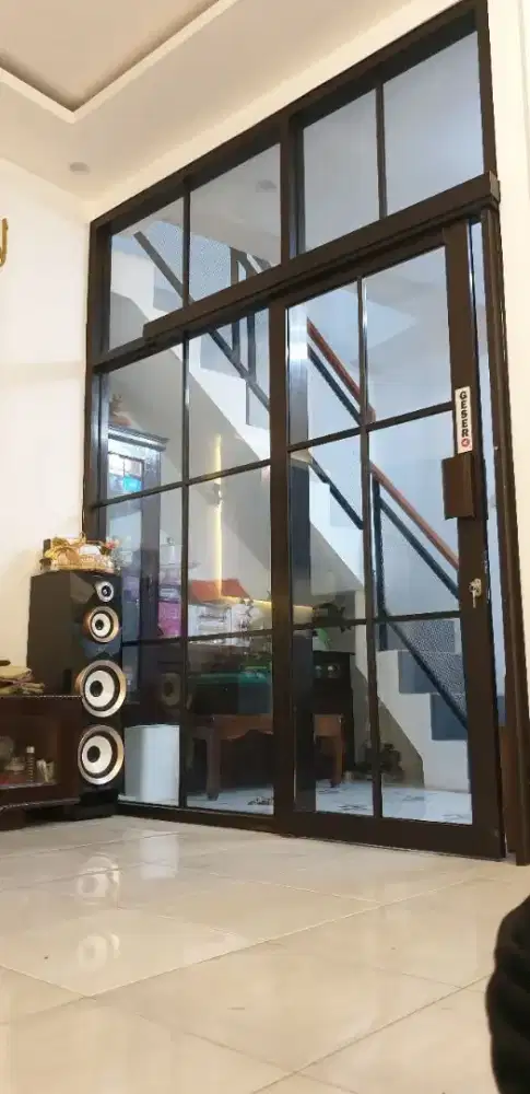 Partisi sekatan pintu sliding & kaca mati T240cm L200cm hrg 5,2 jt/pcs
