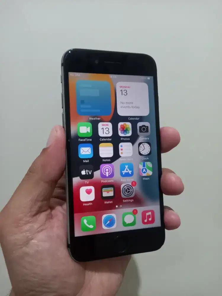IPhone 8 Black 64Gb Fullset ex inter ada minus dibaca dulu
