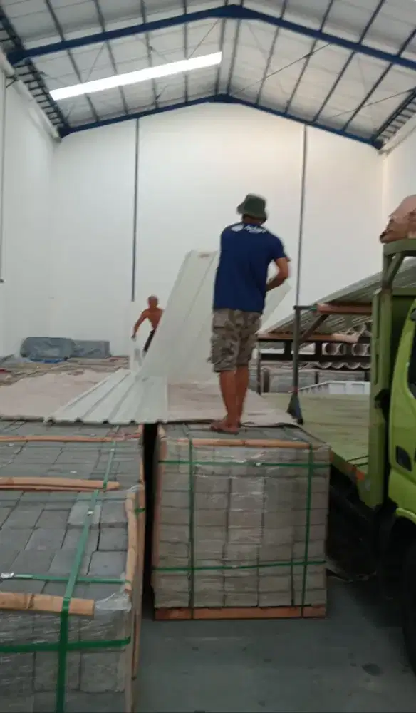 Di Butuhkan Karyawan Gudang Serabutan