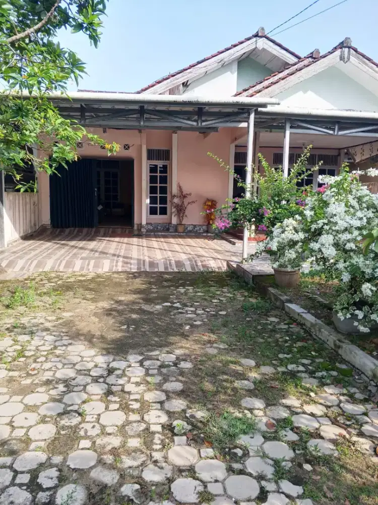 di jual rumah huni 2 lantai