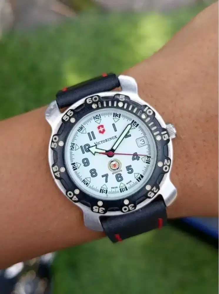 Jam Tangan Victorinox Military Air Force Diver Quartz (Preloved)