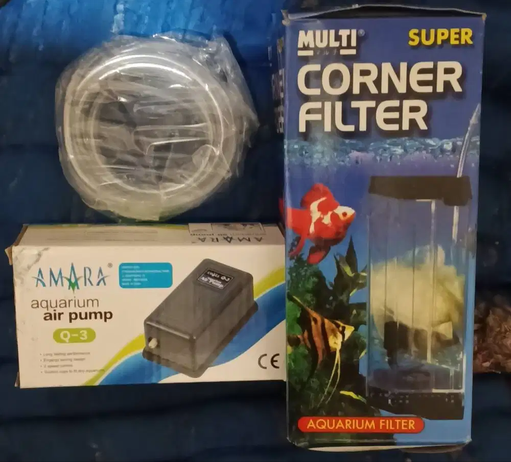 Paket aquarium corner + air pump.