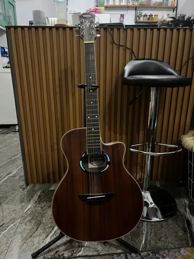 Gitar Akustik Yamaha Custom