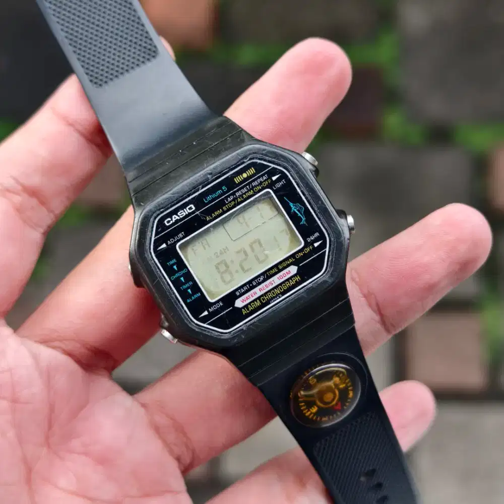 Jam tangan Vintage Casio Marlin