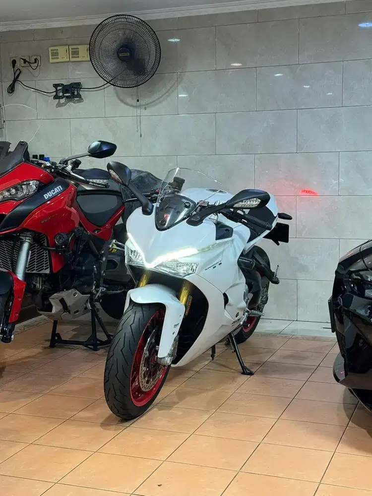 Ducati Supersport 950s