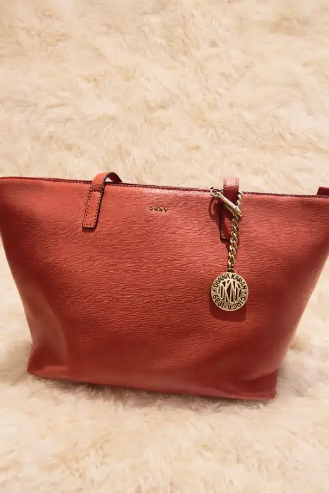 DKNY original pemakaian pribadi