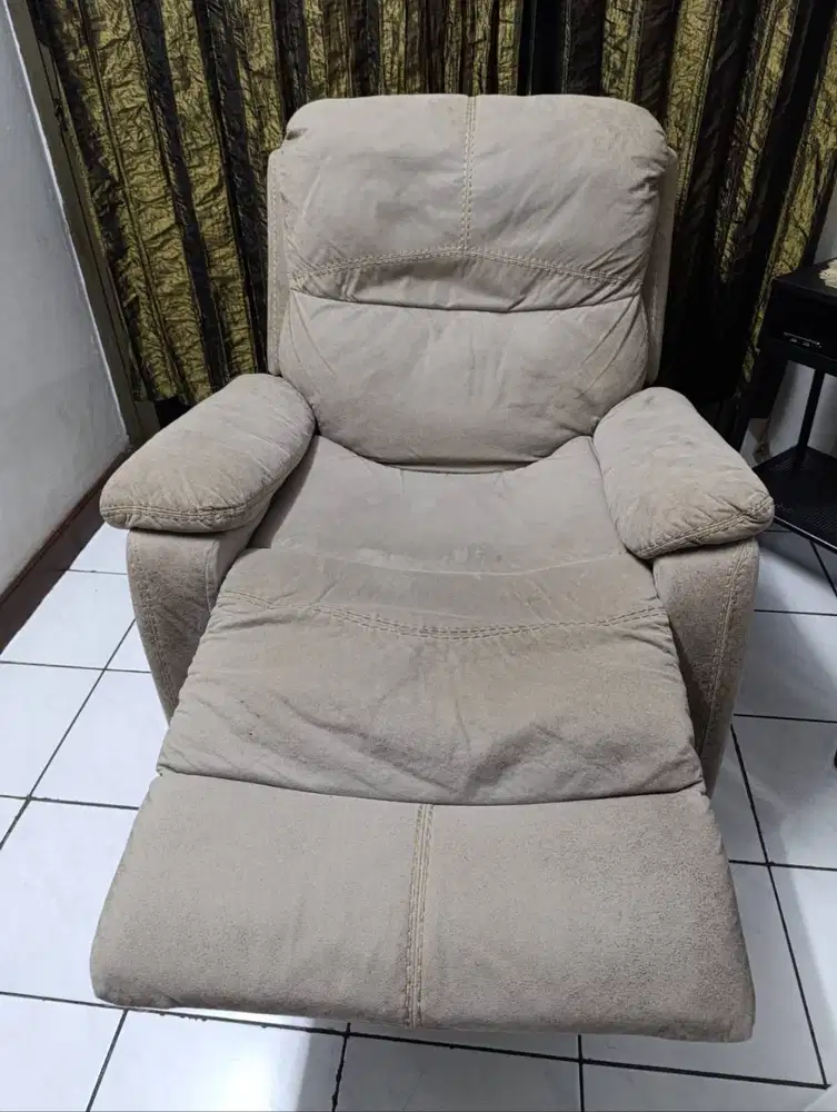 Informa recliner sofa