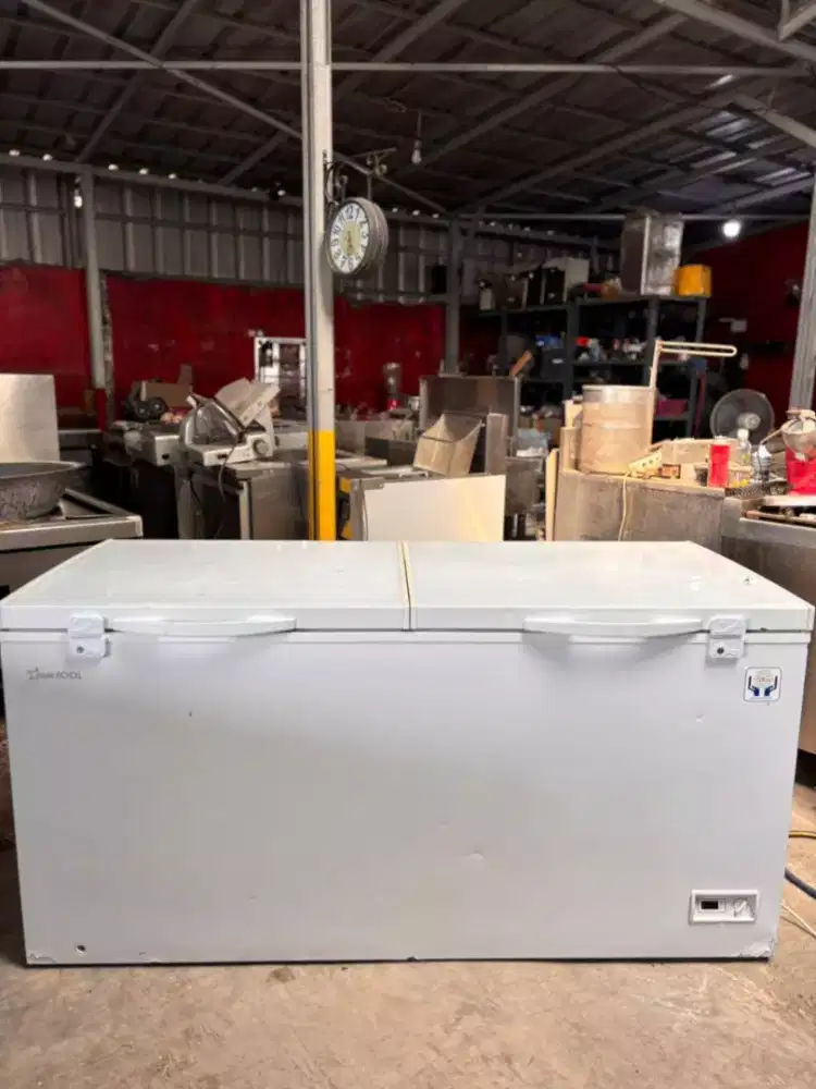 FREEZER BOX

Merk Star cool
Model SF 600
Mesin ori