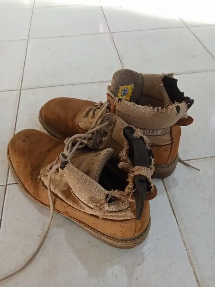 Sepatu Caterpillar Original