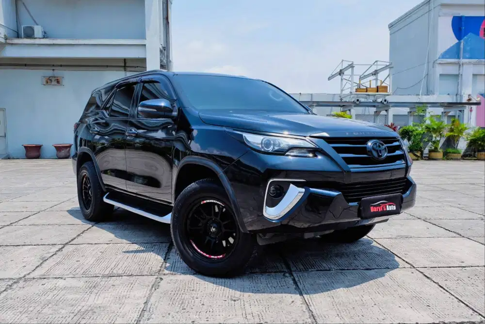 Low KM DP 50 Juta Toyota Fortuner VRZ 2.4 2016