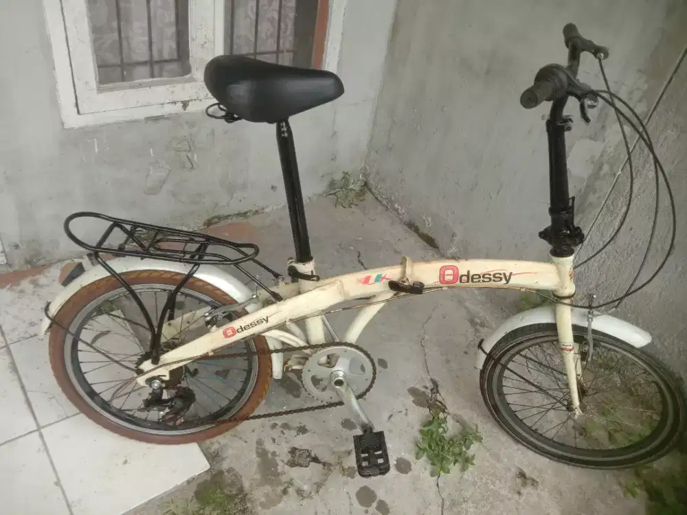 Sepeda lipat odessi ring 20.inch