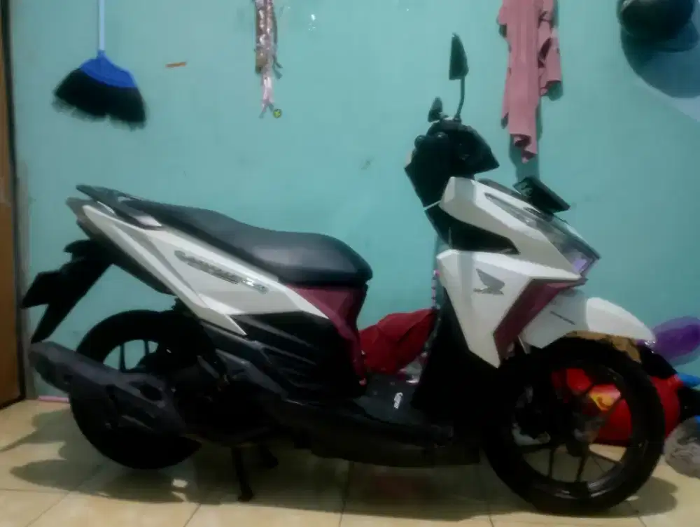 VARIO OLD CC 150 2016 original white
