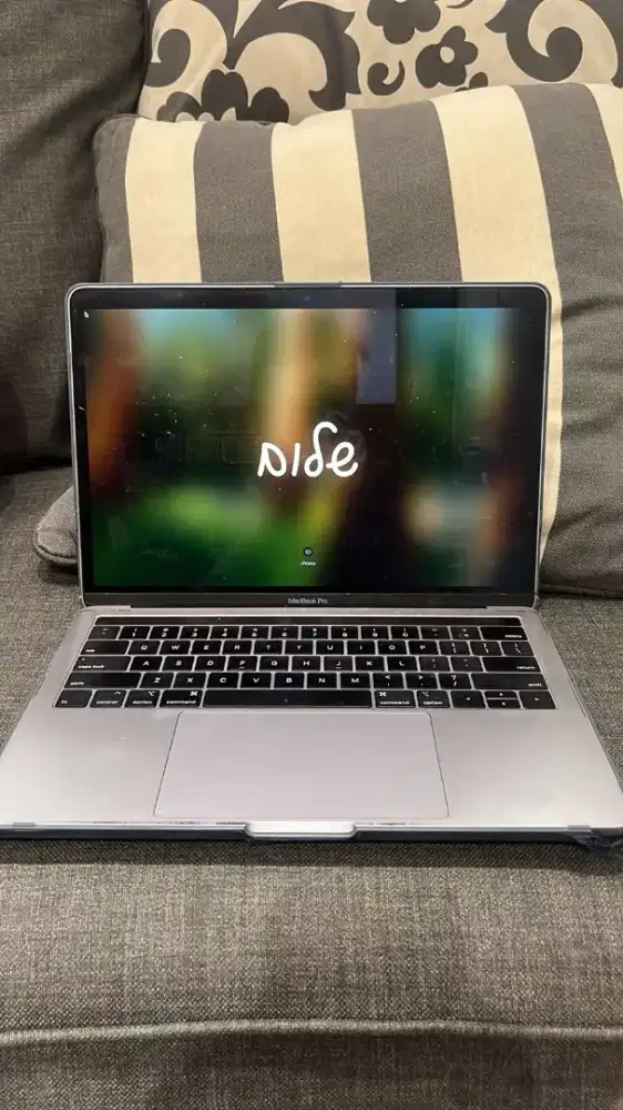 MacBook Pro 2019 13” i5 8/128GB Fullset Normal Mulus