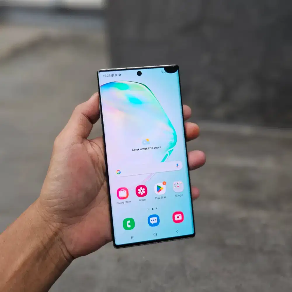 SAMSUNG GALAXY NOTE 10 PLUS SEIN 12/256 MULUS MINUS TOMPEL NORMAL