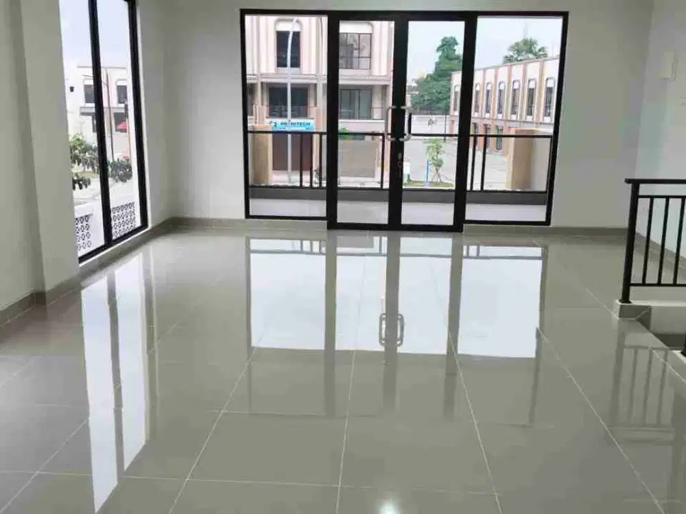 Disewakan Ruko Hadap Jalan Utama di Gading Serpong