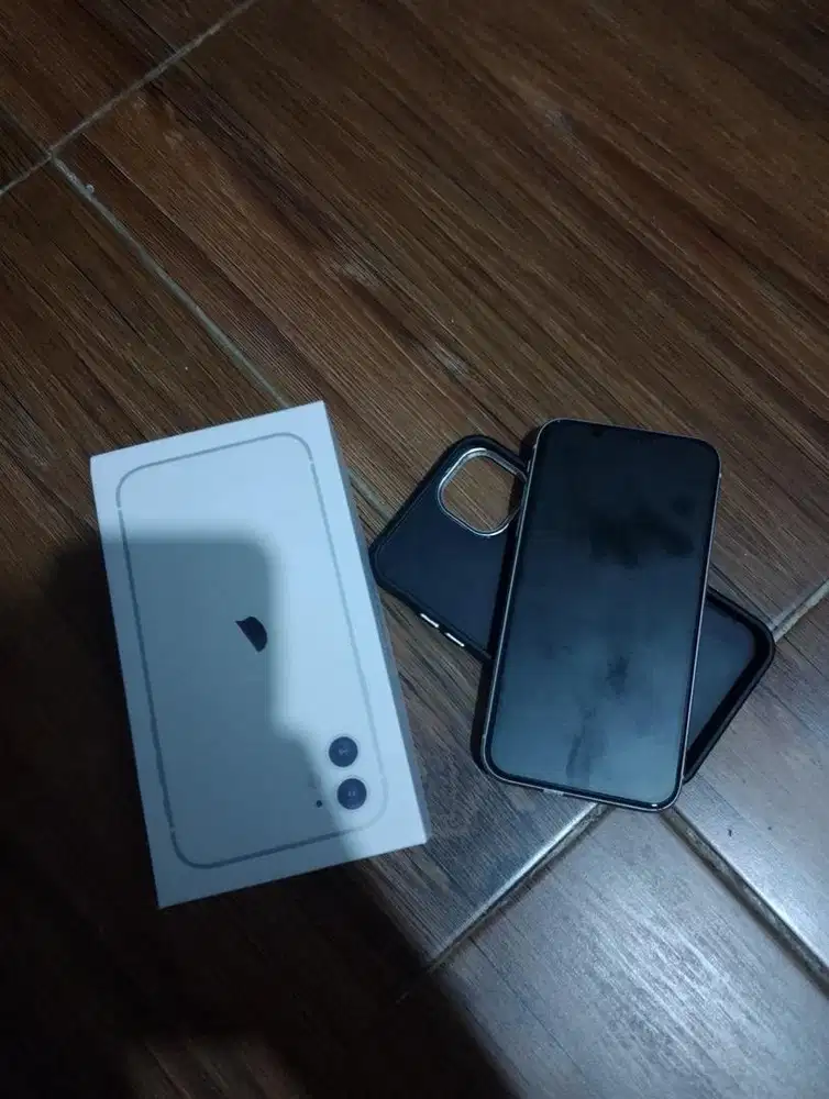 Jual rugi ip 11 ram 128 full set