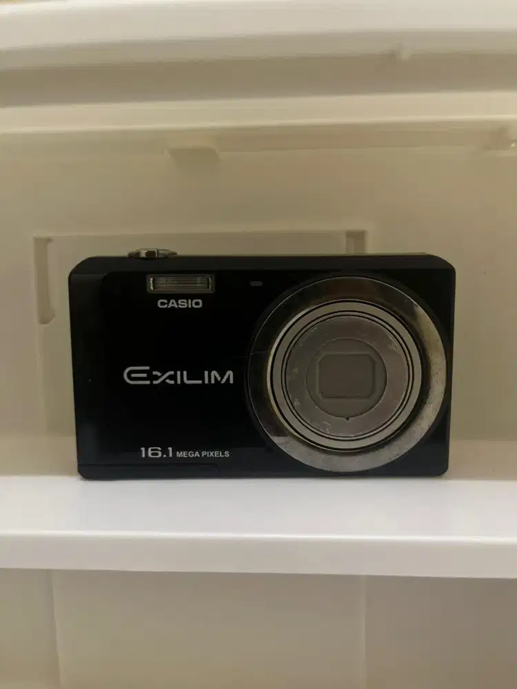 Digicam Casio Exilim ZS6