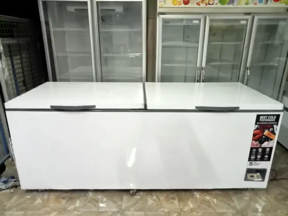 Freezer & showcase