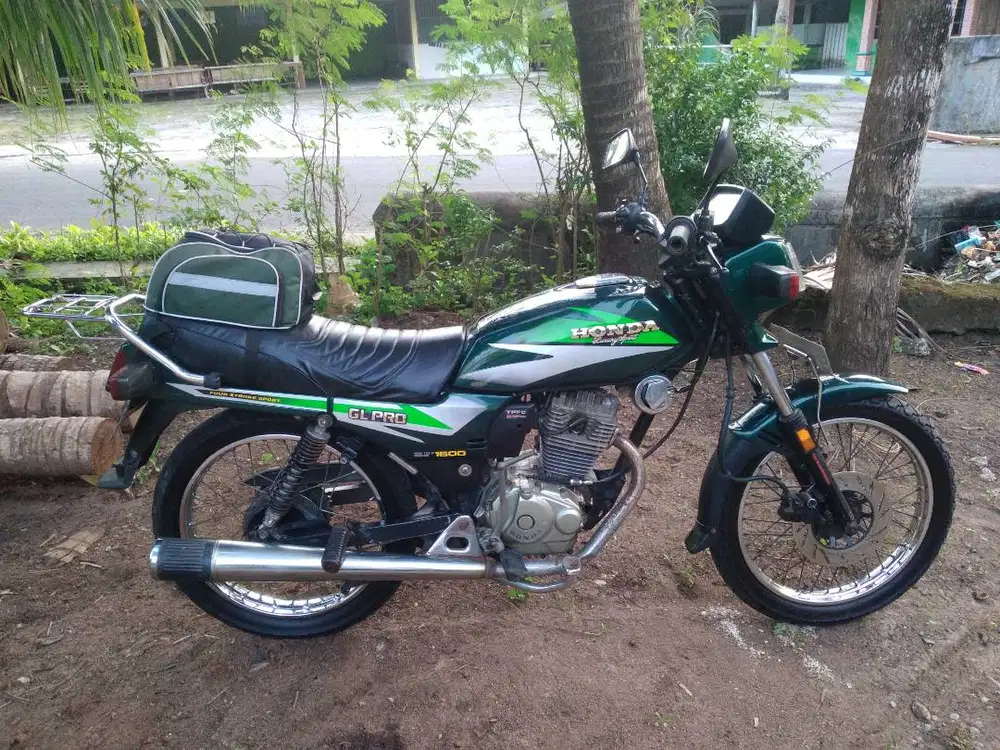 gl pro neotech  warna hijau tahun 1996