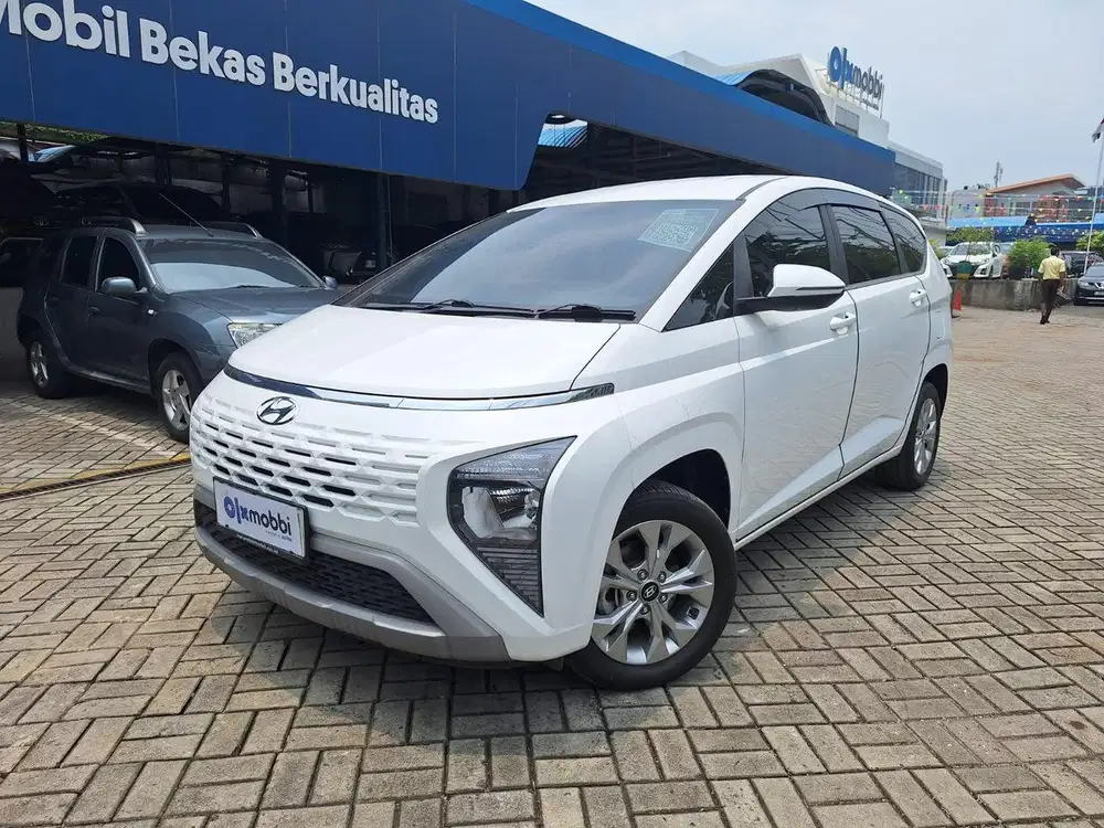 TDP 1 JUTA Hyundai Stargazer 1.5 Trend Essential AT 2025 Putih CDYJB