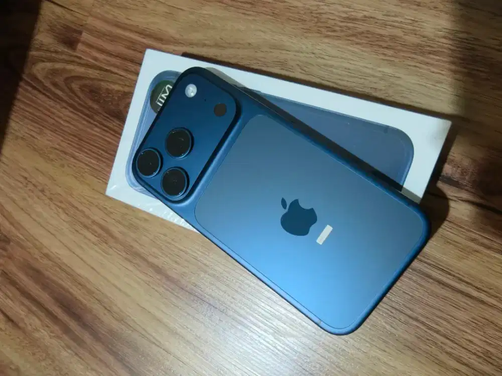 iPhone 17 pro 256gb blue Ibox garansi sampai des 2026