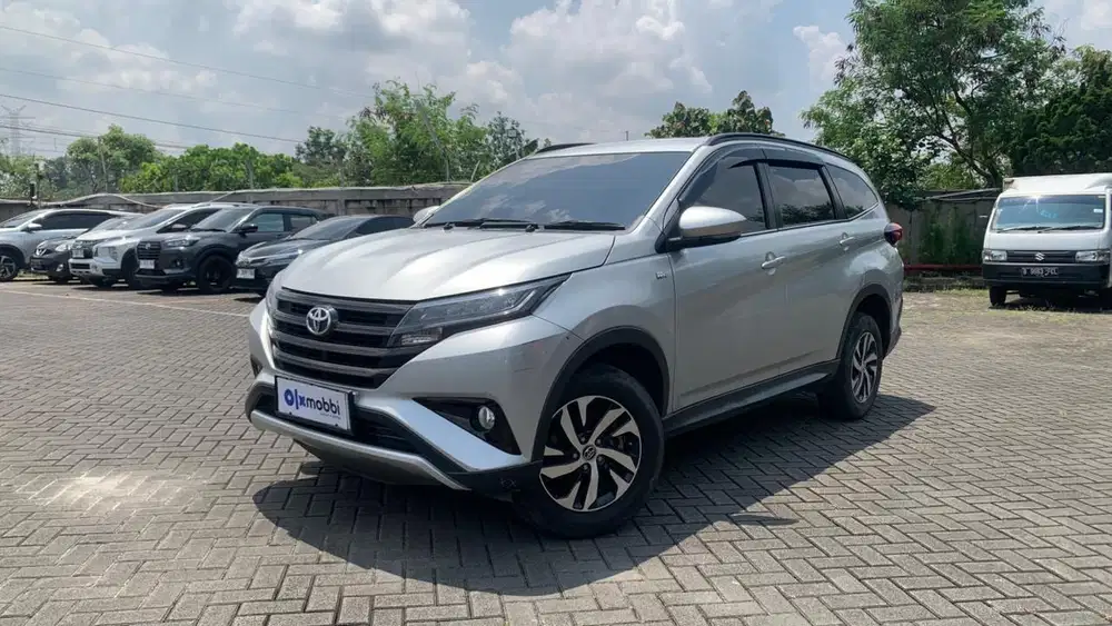 TDP 1 JUTA Toyota Rush 1.5 G Bensin-AT 2018 Silver CKKGB