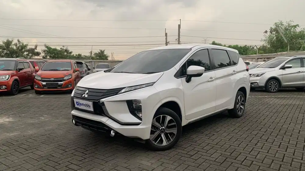 TDP 1 JUTA Mitsubishi Xpander 1.5 Exceed Bensin-AT 2019 Putih CBRBB