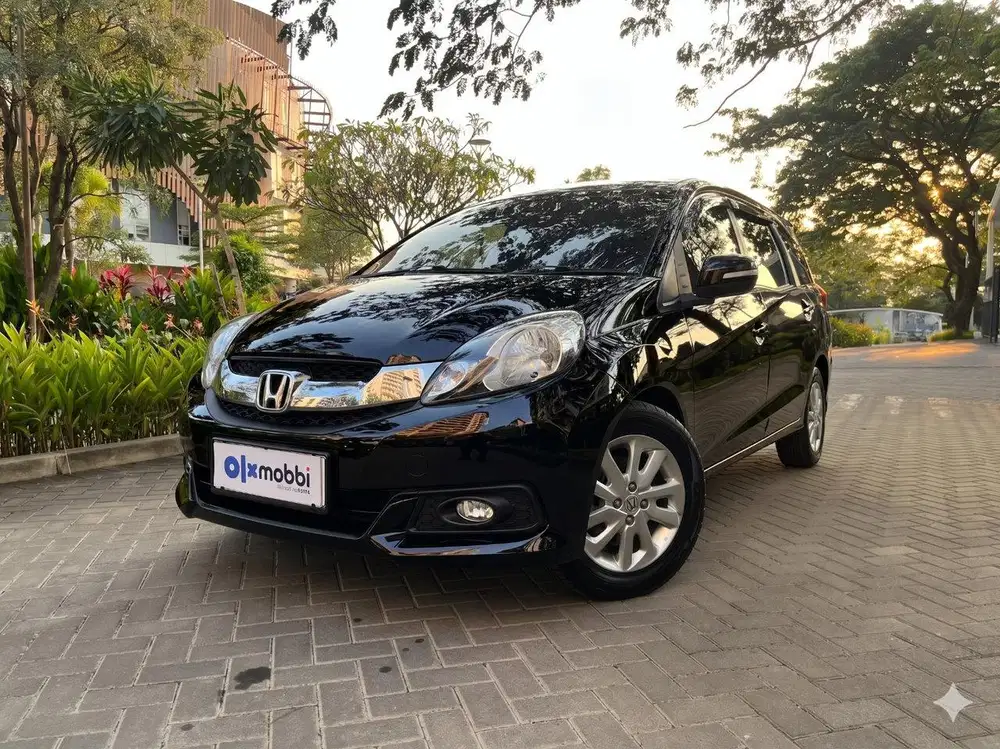 TDP 1 JUTA Honda Mobilio 1.5 E Bensin-AT 2014 Hitam CWKMB